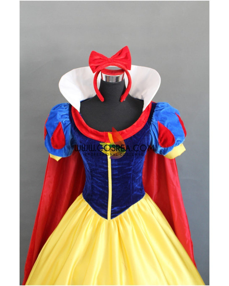Princess Snow White Classic Velvet Cosplay Costume Without Boning / Traditional Lace Tie Princess Snow White Classic Velvet Cosplay Costume Without Boning / Traditional Lace Tie
