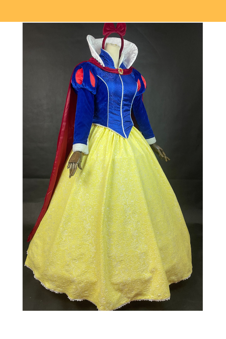 Princess Snow White Winter Velvet Cosplay Costume Without Boning / Concealed Zipper Princess Snow White Winter Velvet Cosplay Costume Without Boning / Concealed Zipper